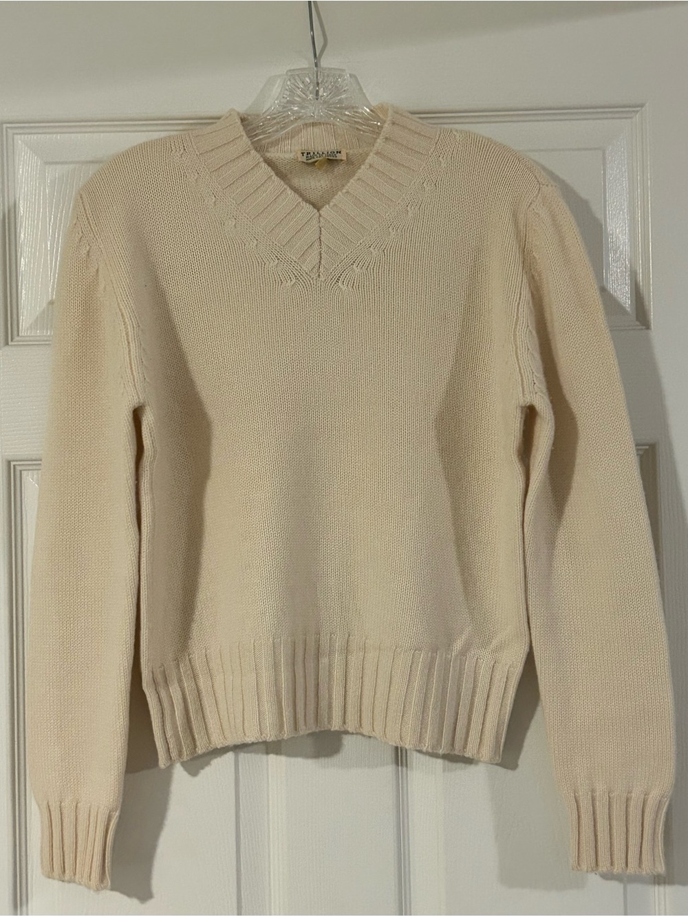 Trillion Palm Beach 100% Cashmere V Neck Sweater